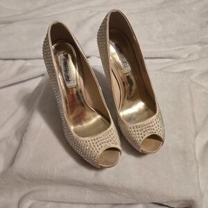 Jennifer Lopez Nude Crystal Peep-Toe Heels